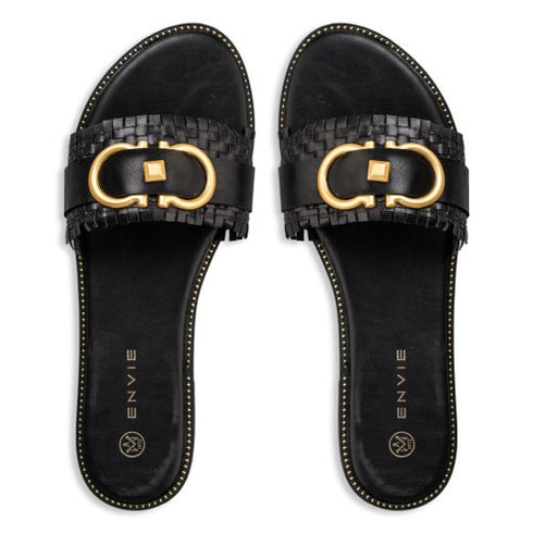 Envie Shoes Φλατ Σανδάλια με Χρυσή Διακοσμητική Αγκράφα Μαύρο
