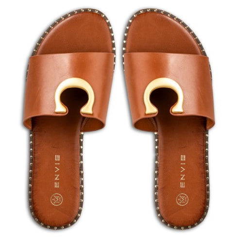Envie Shoes Flat Σανδάλια με Διακοσμητικό Χρυσό Άνοιγμα στο Πάνω Μέρος Κάμελ
