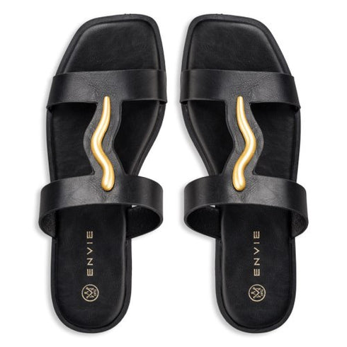 Envie Shoes Φλατ Σανδάλια με Χρυσό Διακοσμητικό Μαύρο